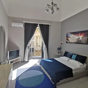 https://two-rooms-bellini.catania-hotels.net