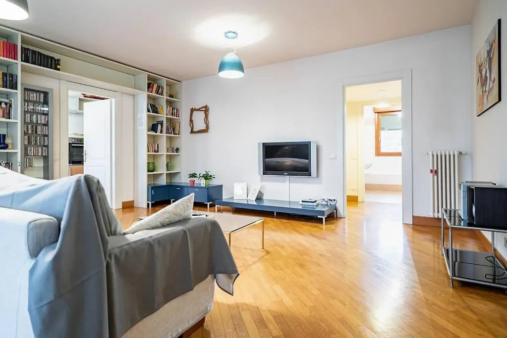 Broletto Park Apartment - Affitti Brevi Italia Lecco 0*,  Italy
