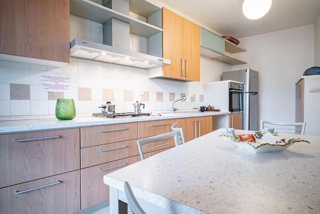 Broletto Park Apartment - Affitti Brevi Italia Lecco Italia